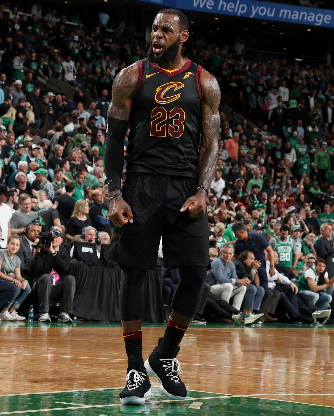 美记：步行者对独行侠中锋加福德很感兴趣（美媒称步行者青睐独行侠中锋加福德）