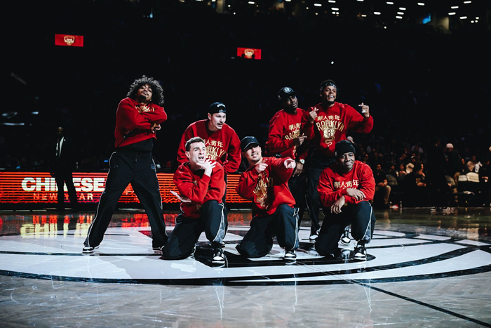 球队的整体防守太完整了（这支球队的整体防守堪称无懈可击）