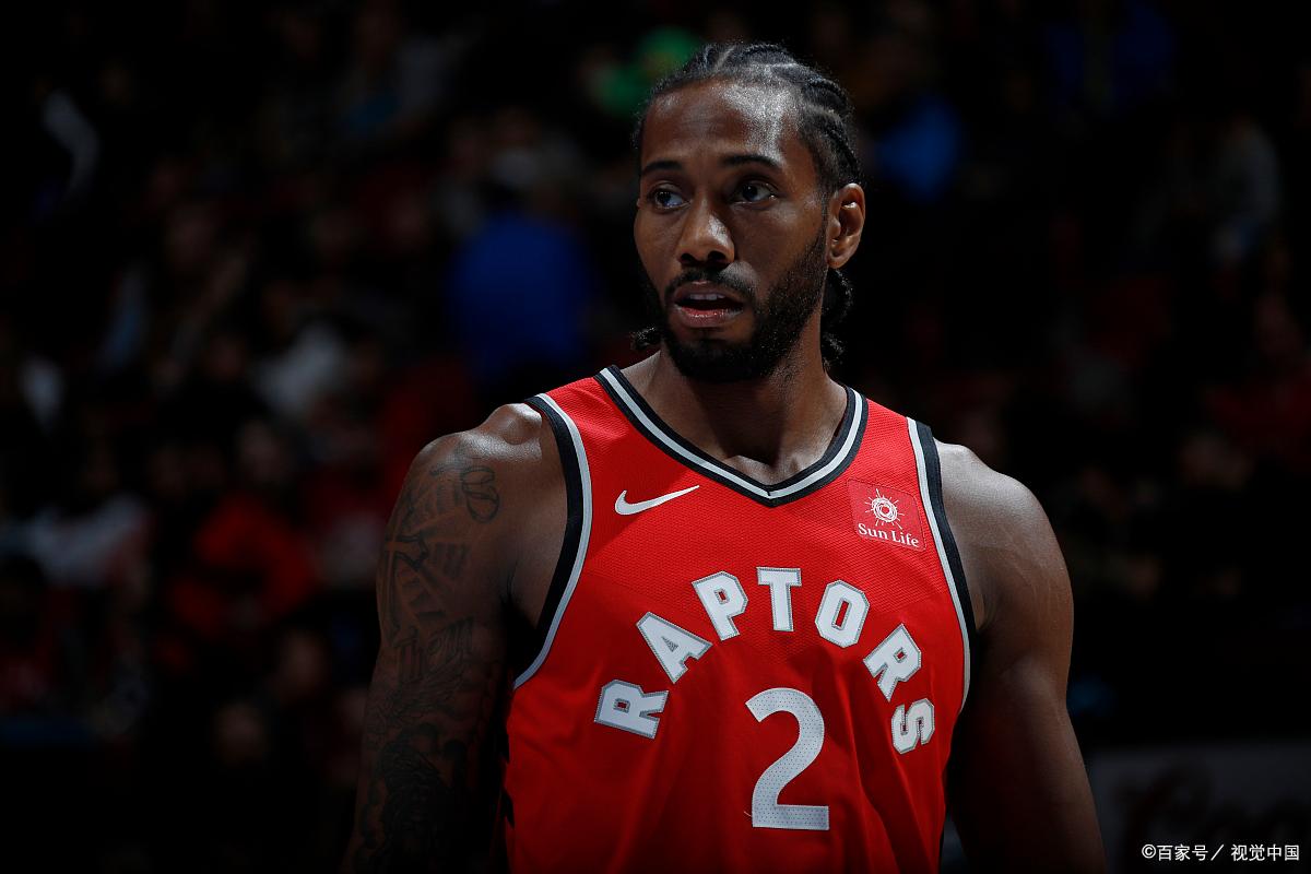 切尔西大胜，恩佐是世界第最佳中场之一这没问题吧。（切尔西大胜，称恩佐为世界顶级中场之一不过分吧）