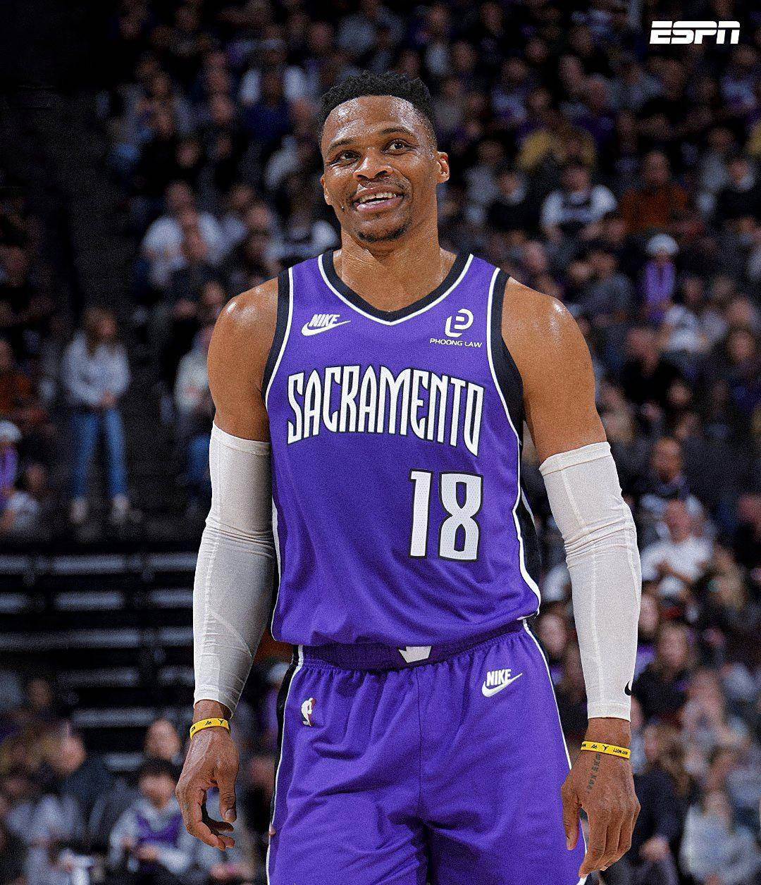 荷媒：拜仁今天将派球探考察里德，评估是否正式联系费耶诺德（荷媒：拜仁今日派球探考察里德，权衡是否与费耶诺德展开正式洽谈）