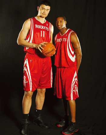 半场战报：门兴格拉德巴赫1-0科隆（半场比分：门兴格拉德巴赫1比0领先科隆）