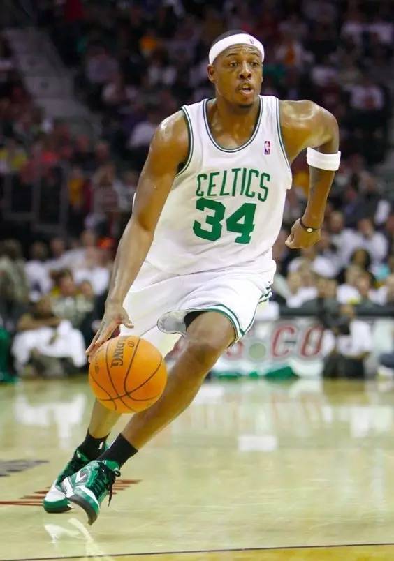 基耶萨：马尔蒂尼是意大利历史最佳；弗林蓬是最快的队友（基耶萨：马尔蒂尼堪称意大利足坛史上最佳；弗林蓬是我速度最快的队友）