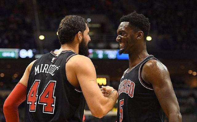 意甲裁判指派员罗基：霍伊伦应该因为肘击对手被罚下（意甲裁判主管罗基：霍伊伦因肘击本应被红牌罚下）